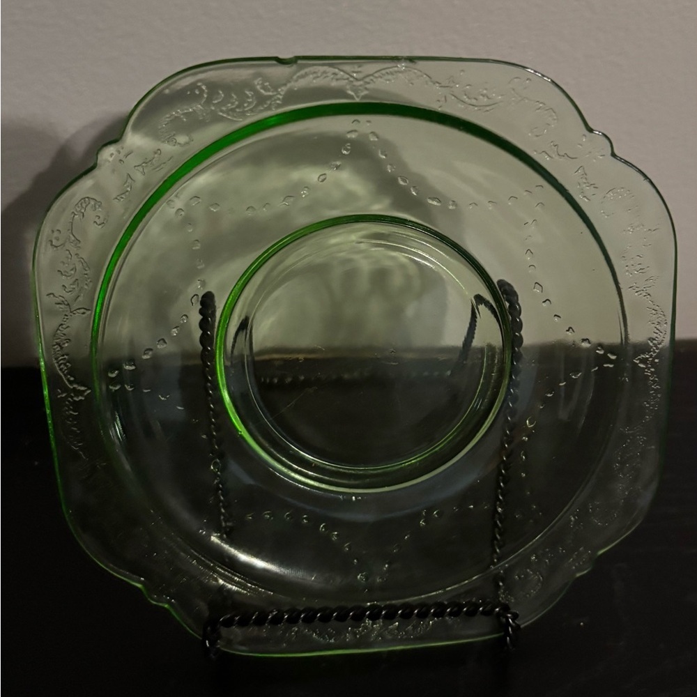 Uranium Hazel Atlas plate​